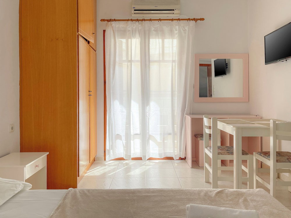 Hotel Captain Michalis Apartments - 750M From Kalamaki Beach