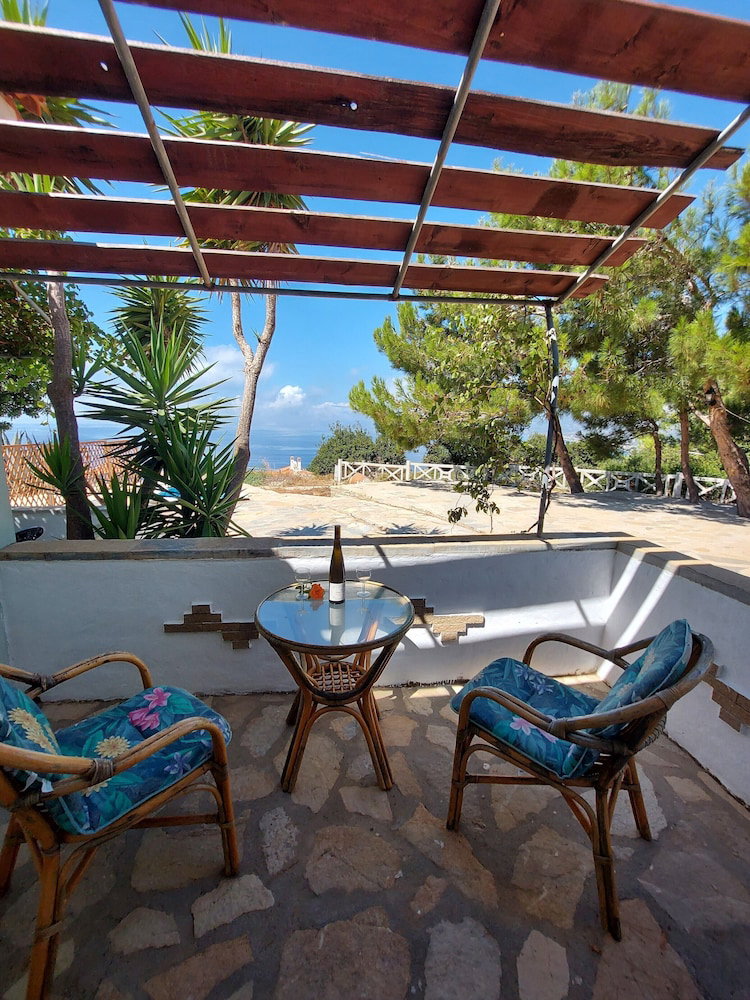 Hotel Apartment 800M From Koumeika, Samos
