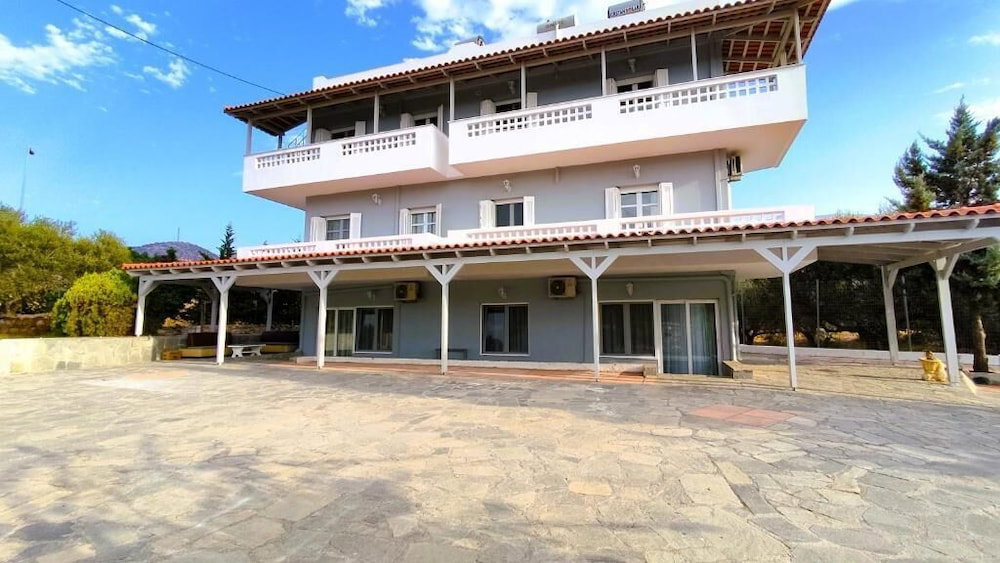 Hotel Tarmaros - Families & Groups
