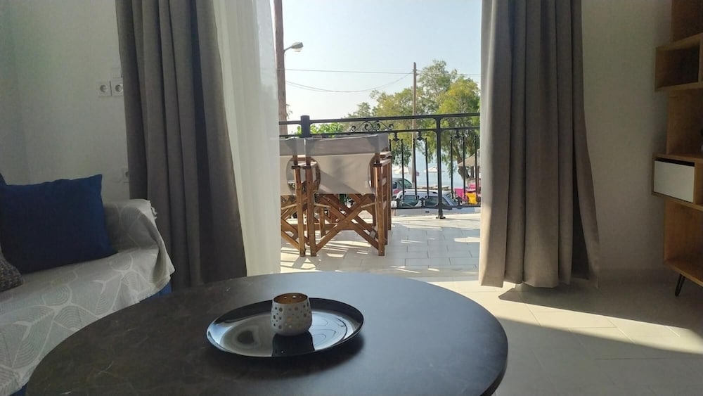 Hotel Samos Home By The Sea