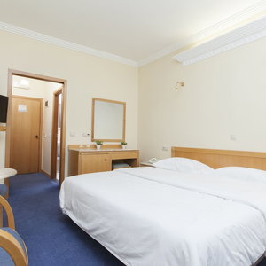 Hotel Telioni cazare Agios Pavlos