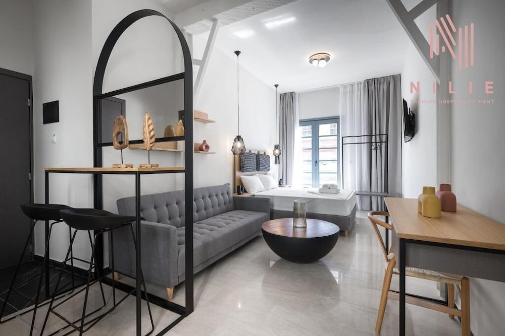 Hotel Phìlus Nilie Hospitality Mgmt