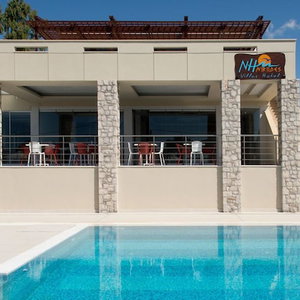 Hotel Niriides Luxury Villas cazare Pylos