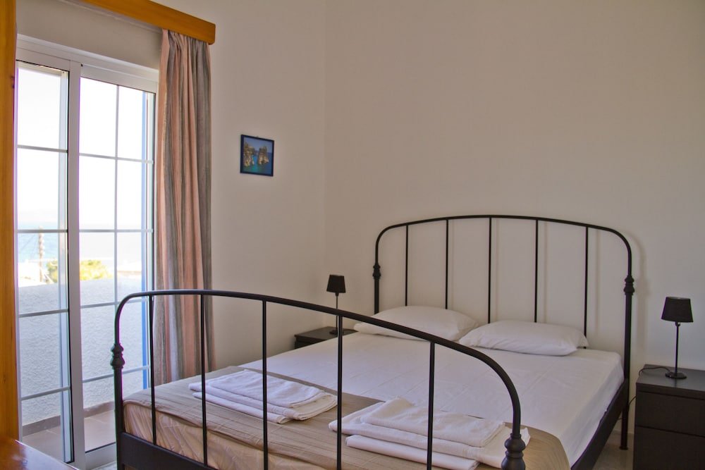 Hotel Blue Dolphin Aegina