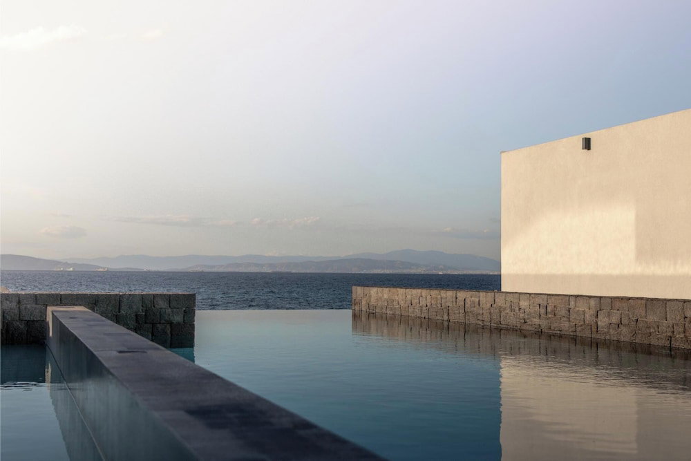 Hotel Horizon Luxury Seafront Villa