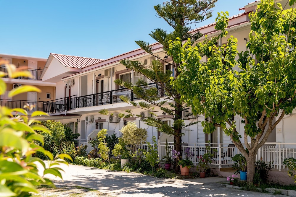 Hotel Anthi Studios & Apartments