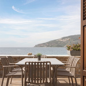 Hotel Aura Seafront Villa cazare Areopoli