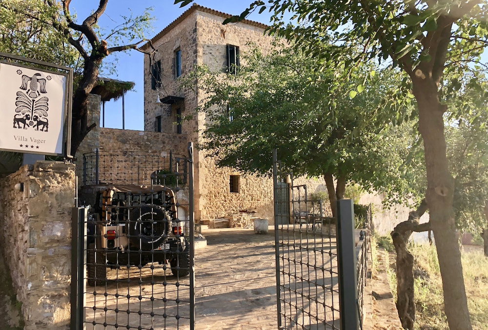 Hotel Villa Vager Mani