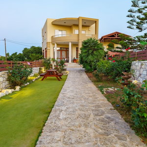 Hotel Kelaya Luxury Apartments cazare Gournes