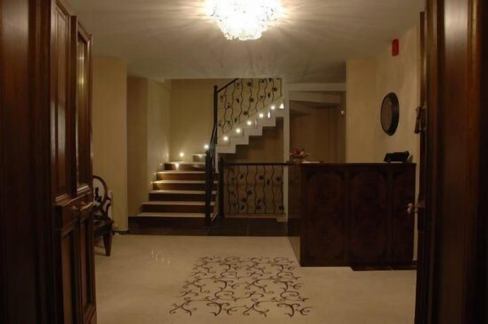 Epavlis Meteora Suites Hotel