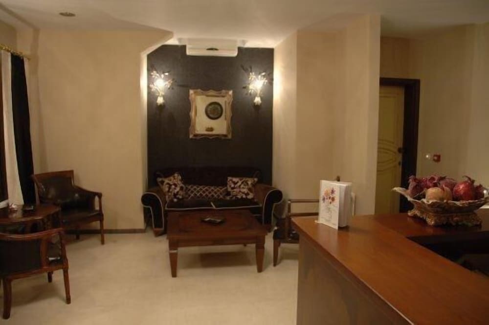 Epavlis Meteora Suites Hotel