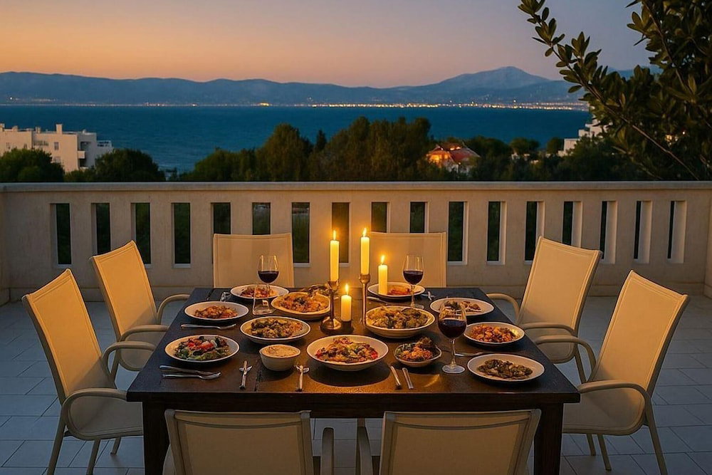 Hotel Caecilia Lawrence Bio Sea Villa - Sleeps 12