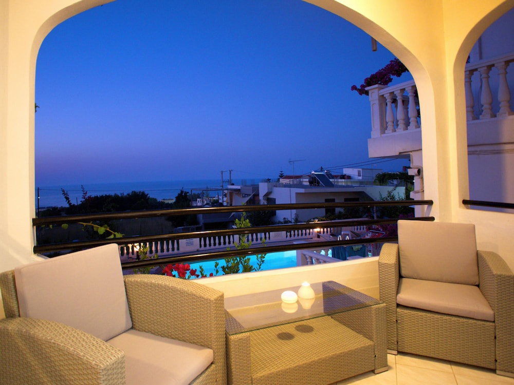 Hotel Rouladina Apt 3 In Stalos