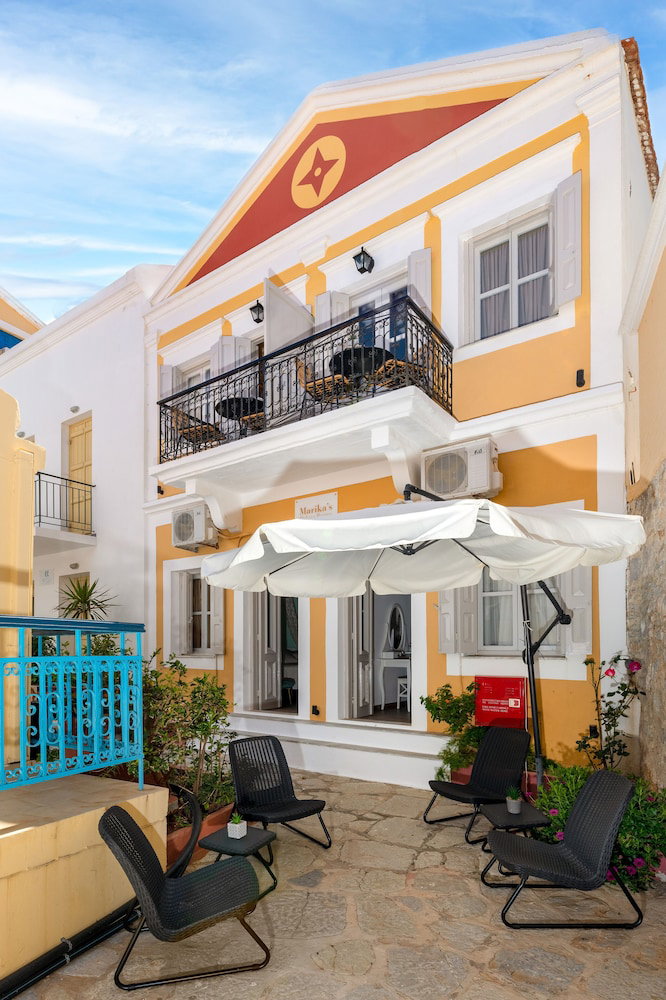 Hotel Marikas Deluxe Rooms