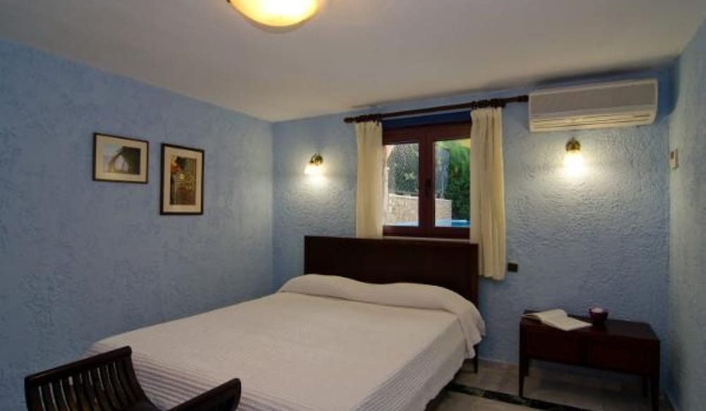 Hotel Maria Elena Villas