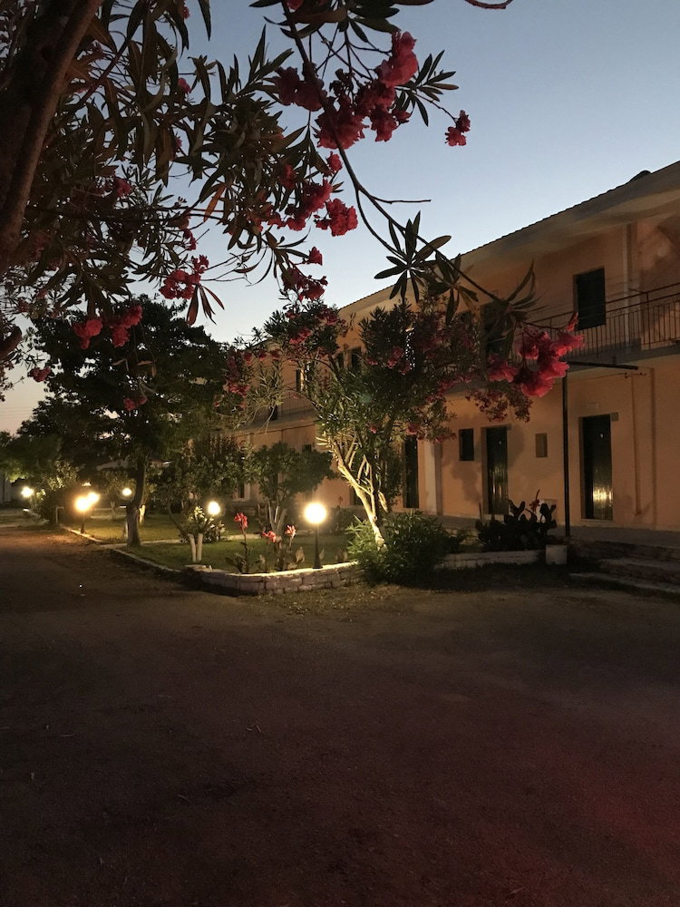 Hotel Banos Apartments And Swimming Pool