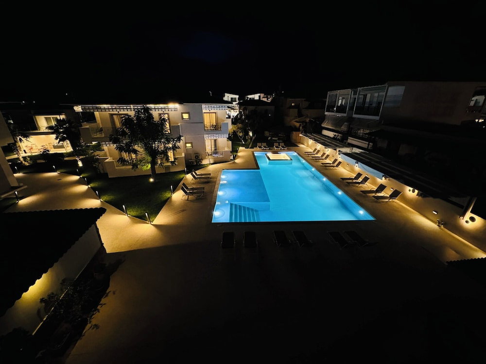Hotel Studio Nikiti Beach