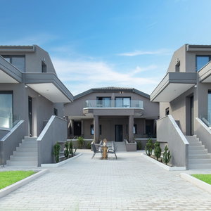 Hotel Mykoniatika Villas cazare Nea Triglia