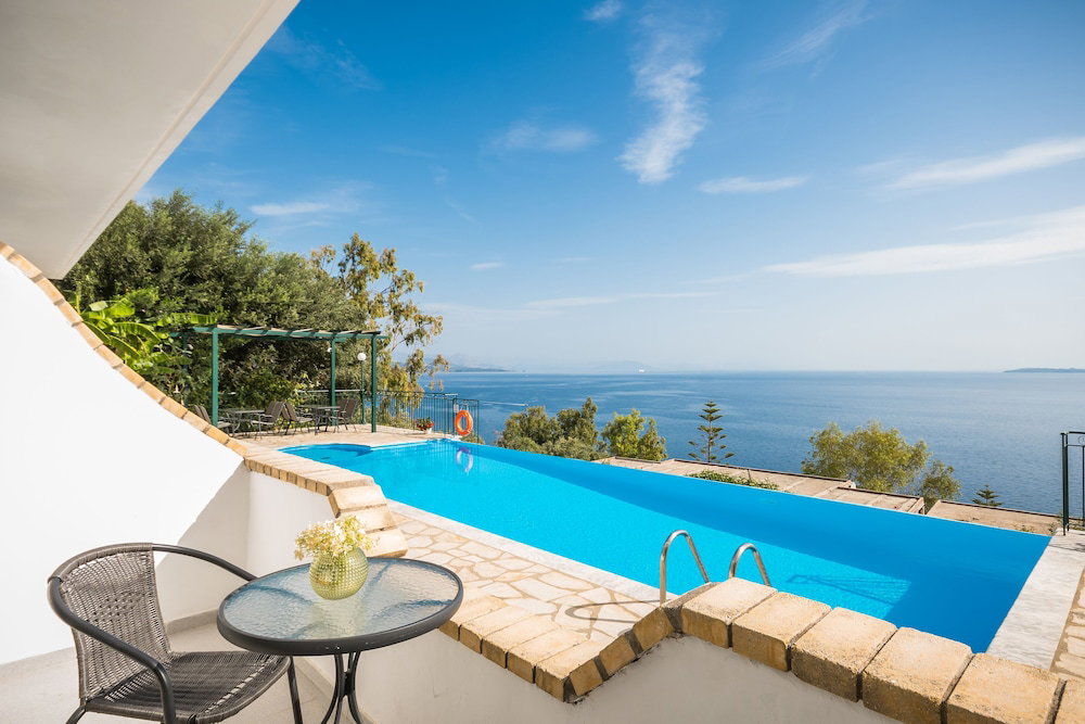 Hotel Four-Bedroom Villa Eleni By Konnect, With Private Pool & Stunning Seaview