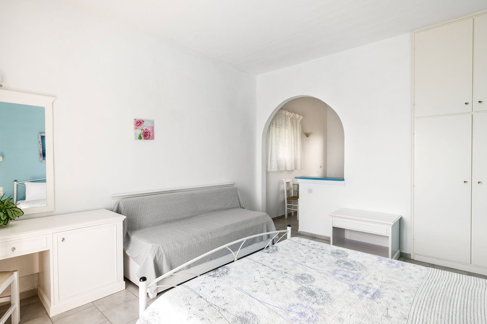 Four-Bedroom Villa Eleni By Konnect, With Private Pool & Stunning Seaview