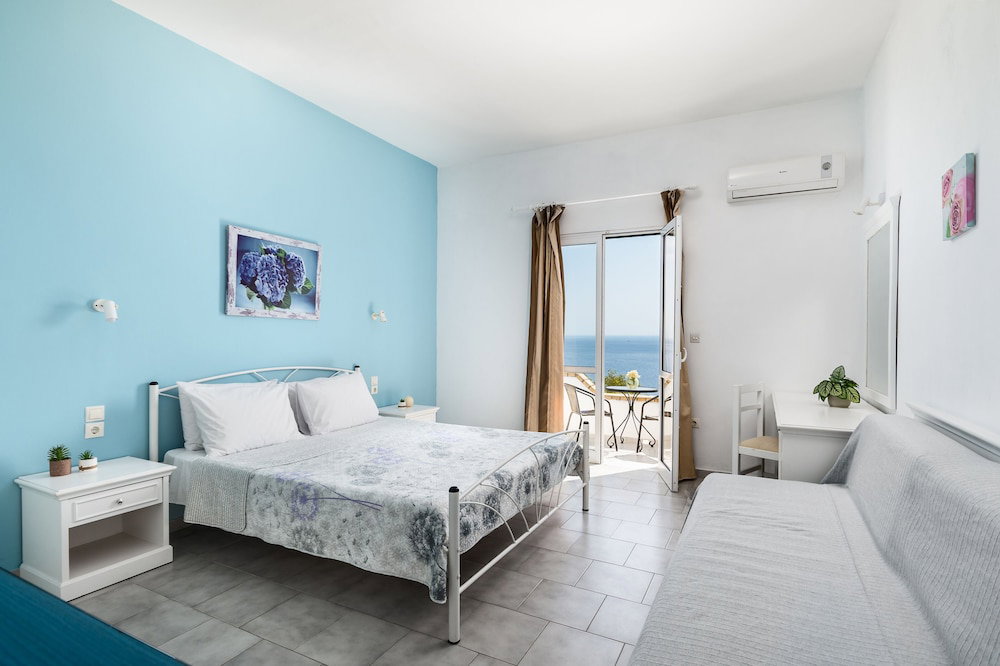 Four-Bedroom Villa Eleni By Konnect, With Private Pool & Stunning Seaview