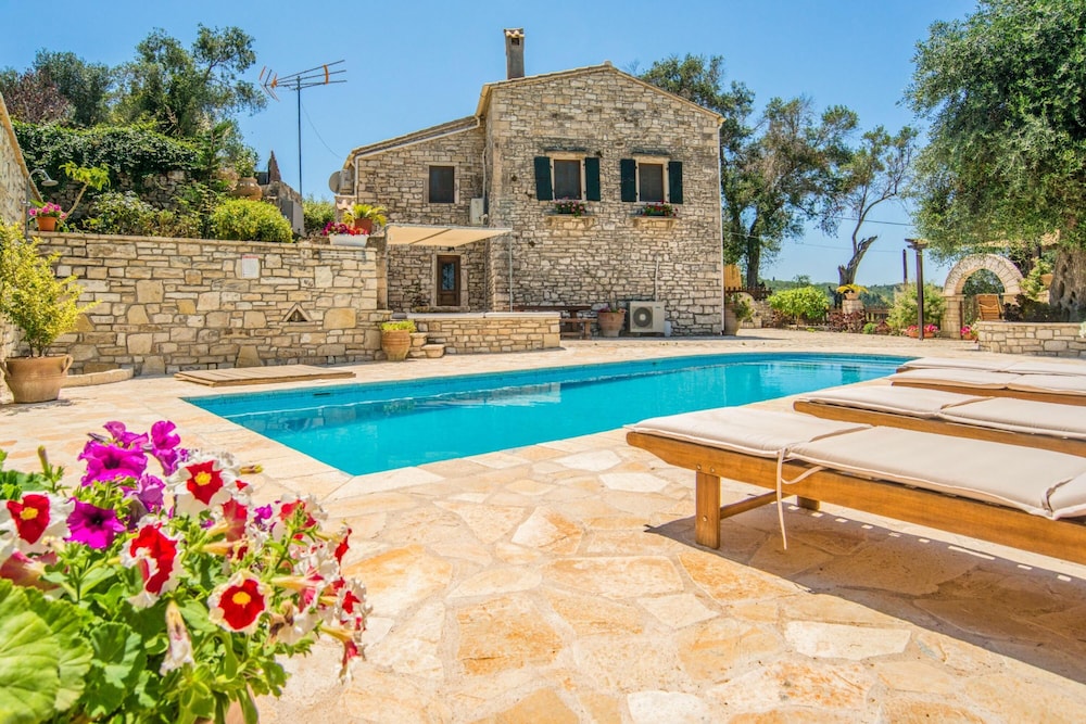 Hotel Villa Lenio Paxos In Anemogiannatika