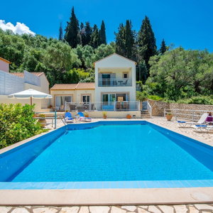 Hotel Amphitrite In Paxi With 2 Bedrooms And 2 Bathrooms cazare Gaios