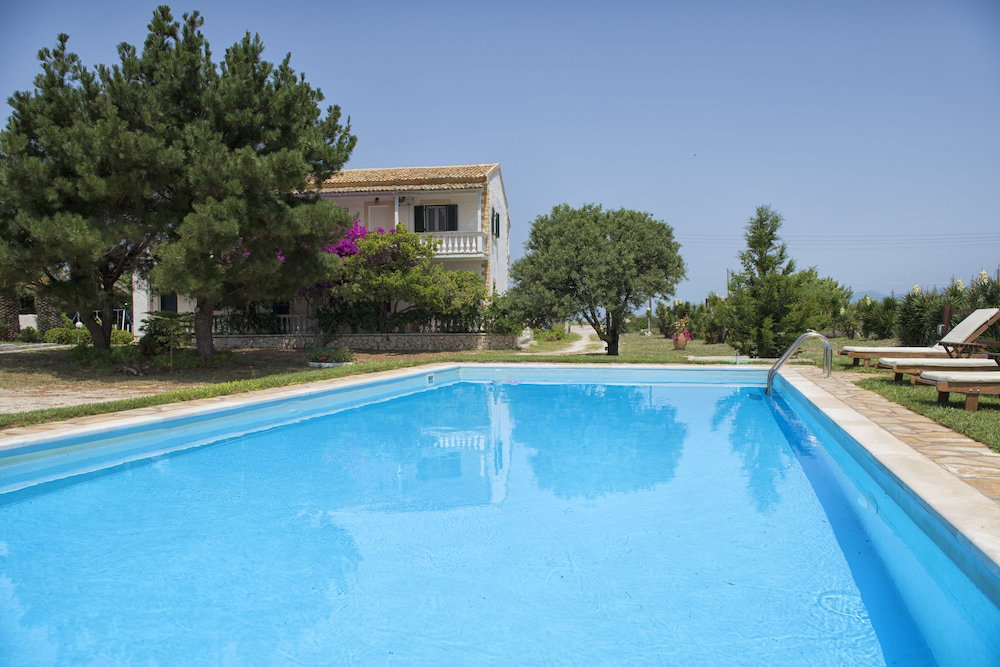 Hotel Elli Beach Apartments And Studios