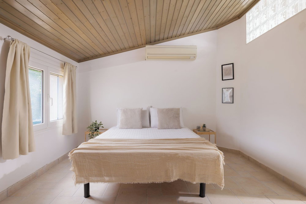 Country Attic