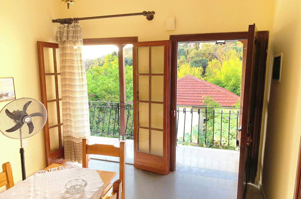 Hotel Spiros Apartments On Agios Gordios Beach Corfu Greece