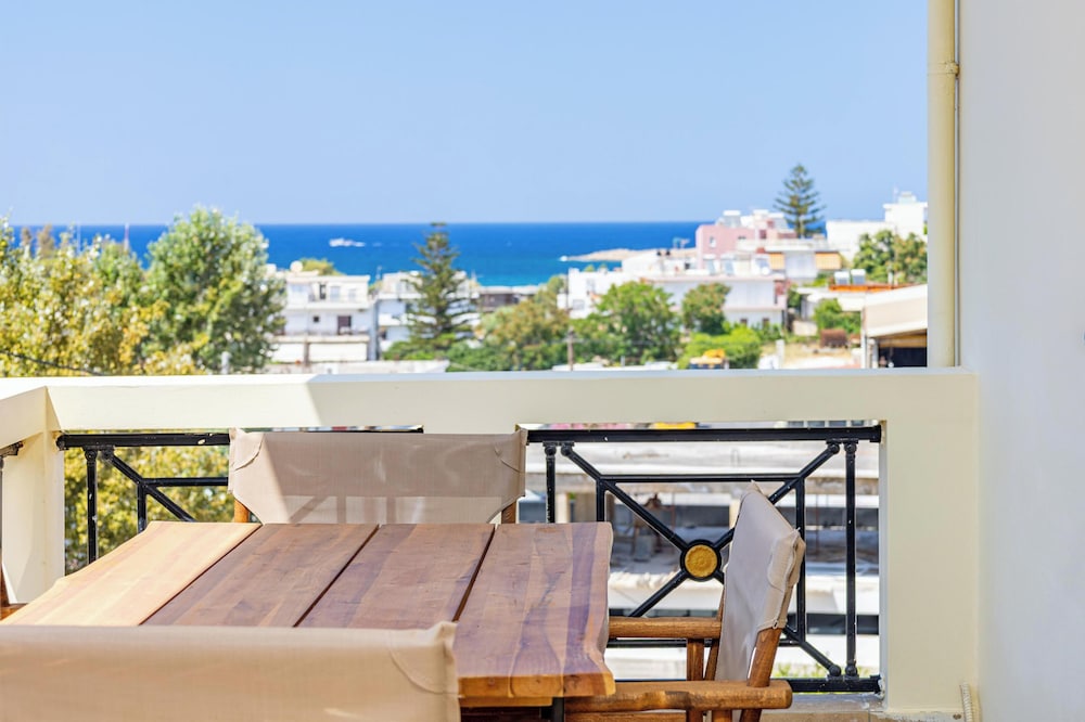 Hotel Golden Coast Residences