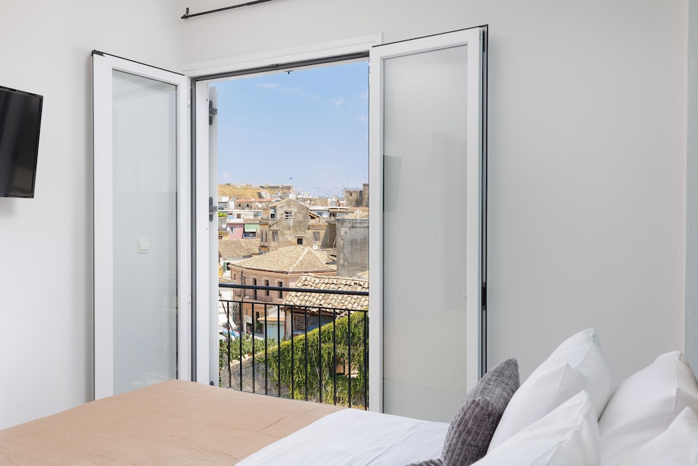 Hotel City Panorama - One Bedroom Apartment