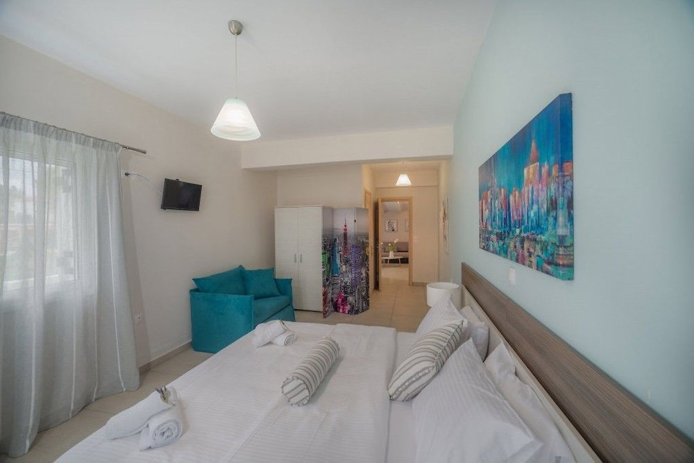 Tesys Studios & Apartments