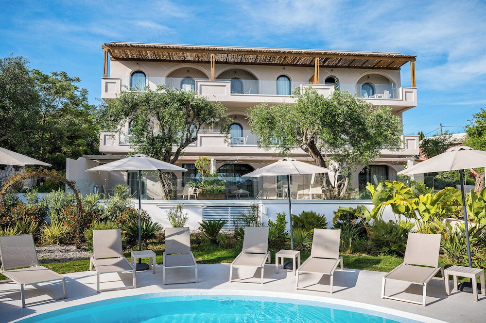 Hotel Loadstar Rooms & Suites