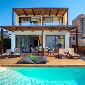 Hotel Kalma Villa Tria In Moudania cazare Nea Moudhania