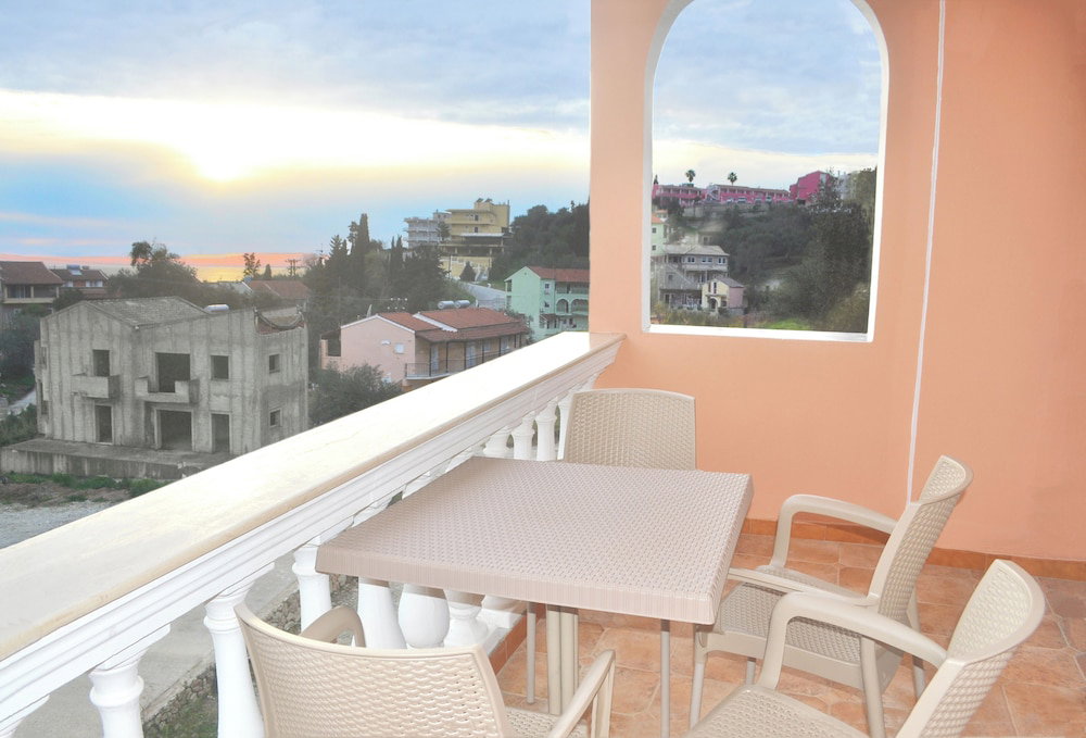Hotel Holiday House Letta Very Quiet Location Agios Gordios