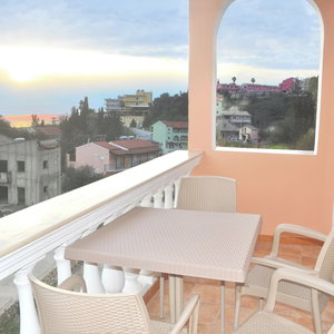 Hotel Holiday House Letta Very Quiet Location Agios Gordios cazare Agios Gordios