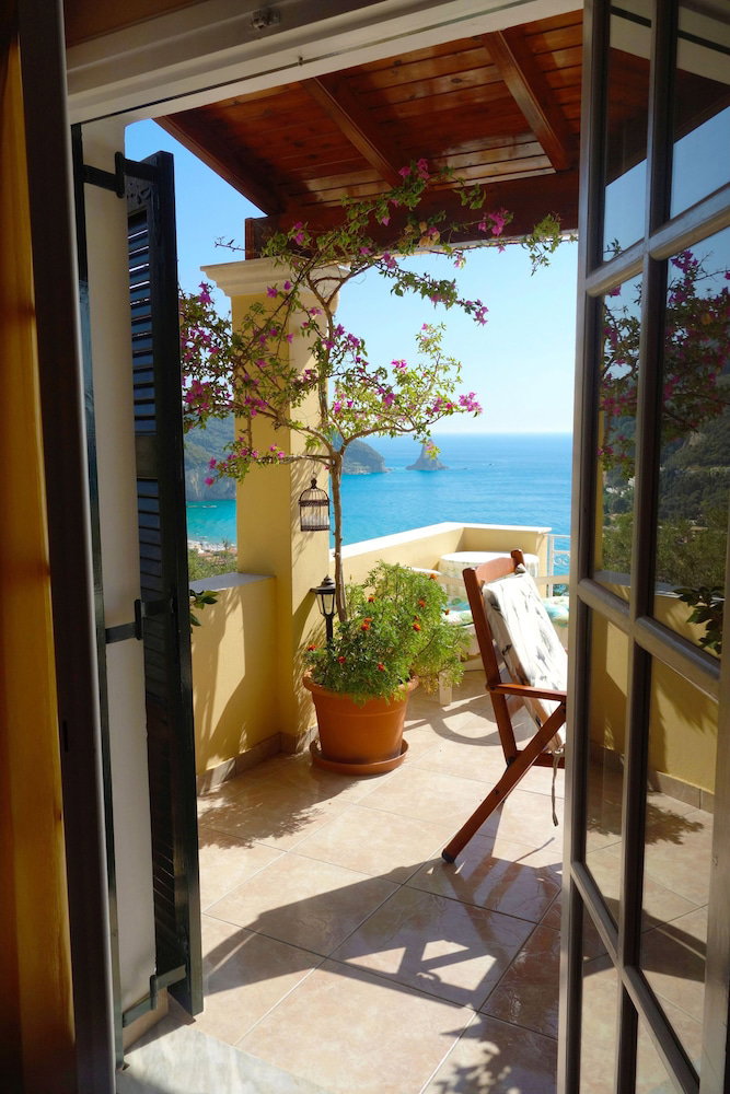 Hotel Natalia Loft Apartment C With Panoramic Sea Views Of Agios Gordios Bay