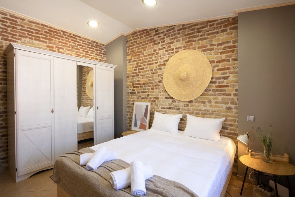 Villa Rosa Suite by Corfuescapes