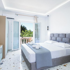 Hotel Anais Luxury Living Grey&Pink cazare Argyrades