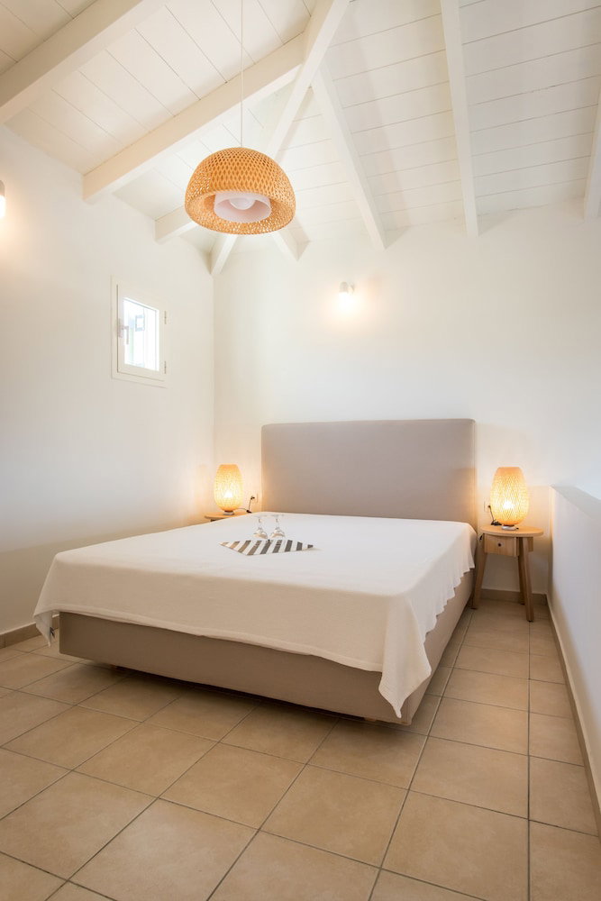 Neapoli Villas