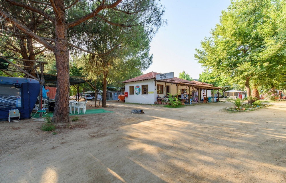 Hotel Camping Pitsoni