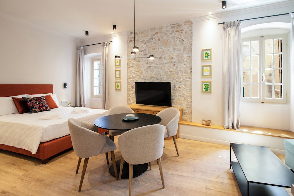 Kantouni Mpizi Suites by Corfuescapes