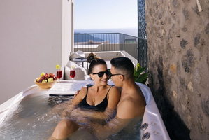Hotel Mirthea Suites cazare Ayios Vasilios