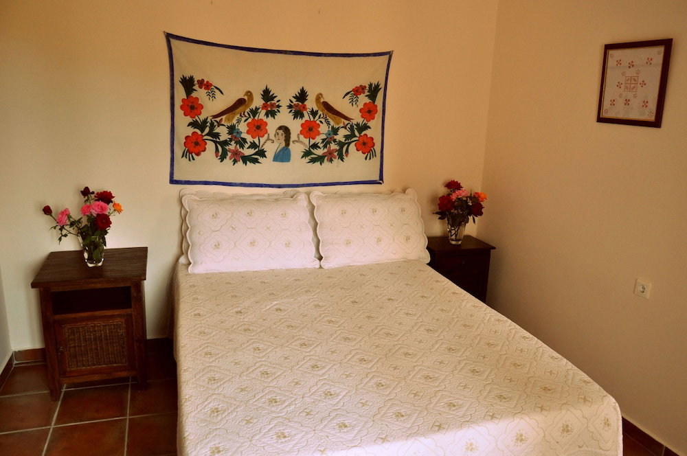 Hotel Arapakis Historic Castle