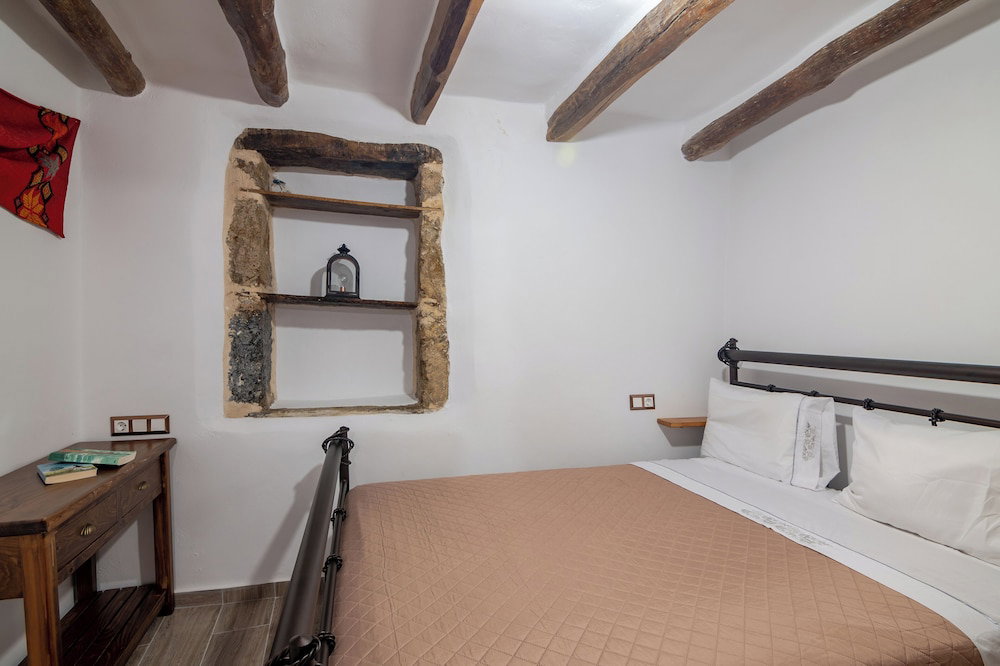 Hotel Sellia Stone House - Your Summer Retreat