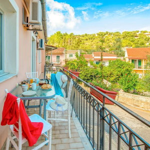 Hotel Chrisoula In Longos With 2 Bedrooms And 1 Bathrooms cazare Gaios