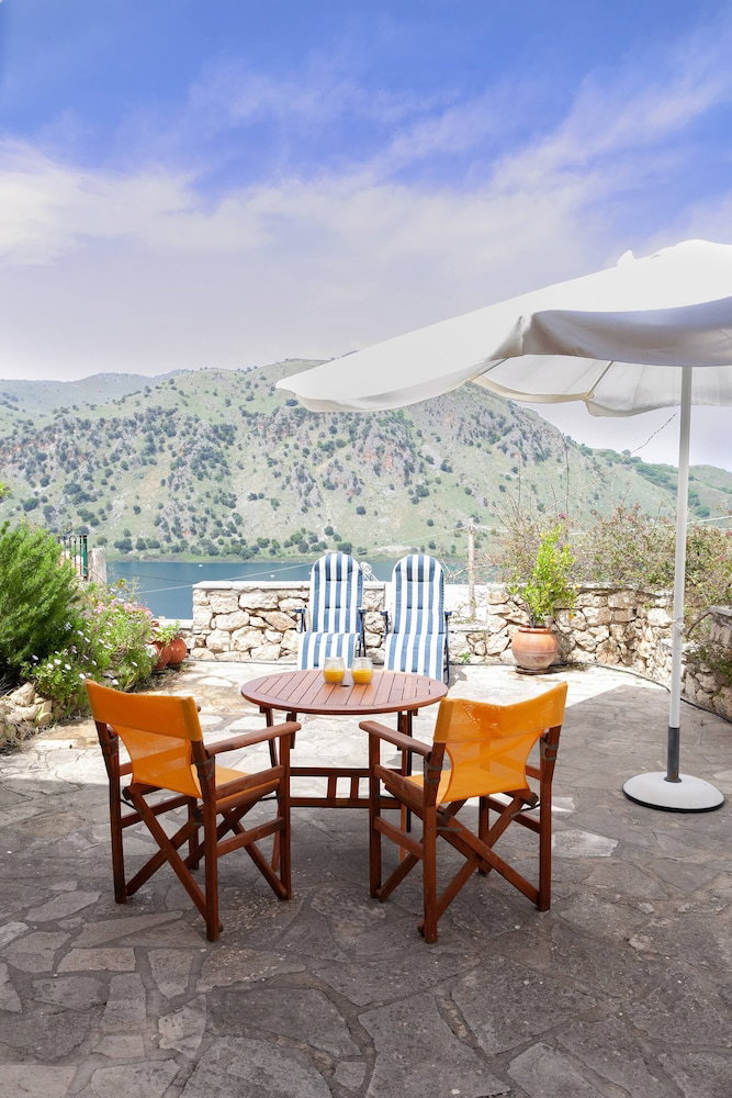 Hotel Bental's Dream Place With Lake And Sea View