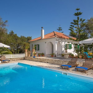 Hotel Villa Maria In Paxi With 2 Bedrooms And 1 Bathrooms cazare Gaios