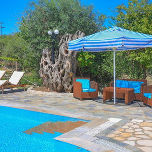 Hotel Villa Lianolia In Pelekito Corfu cazare Akra Agiou Spyridonos